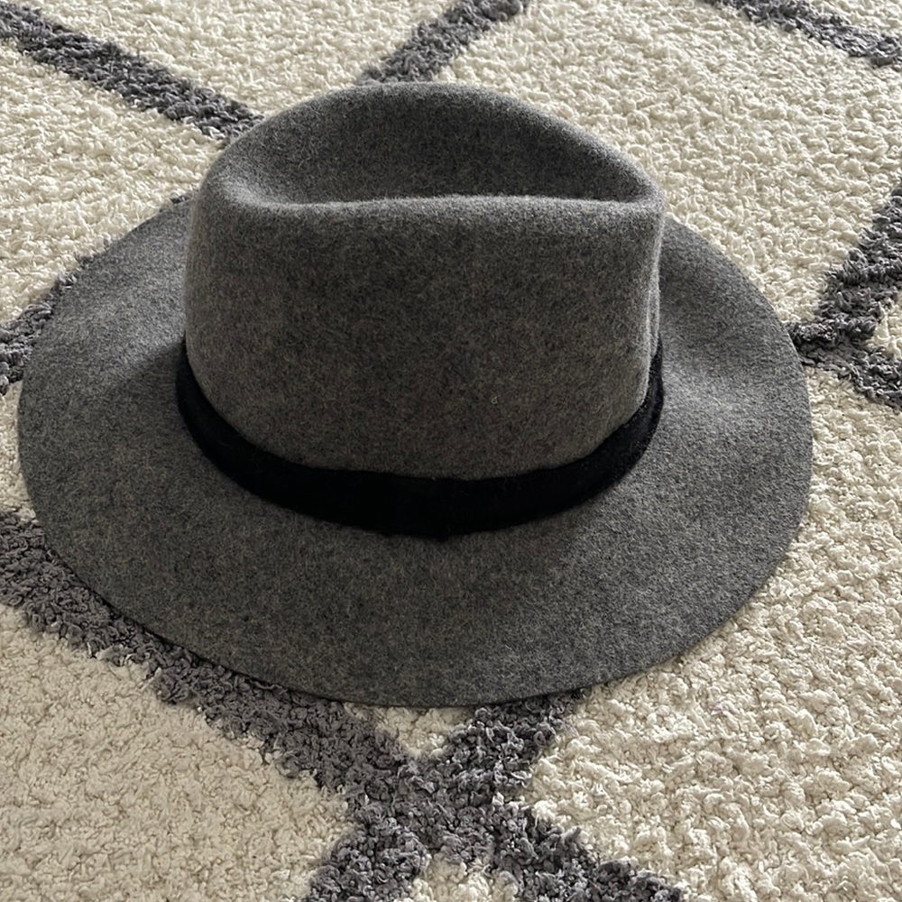 Zara Gray Felt Fedora with Black Band